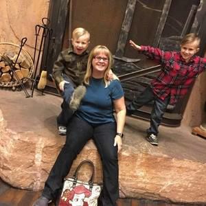 Meet your Posher, Laura